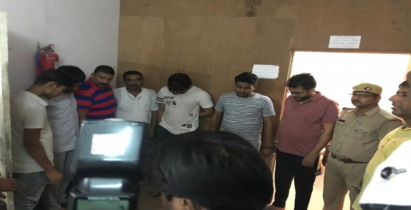 Gang-Of-Seven-Thieves-Accused-Of-Stealing-Luxury-Cars-In-Delhi-NCR-Arrested-In-Ghaziabad.